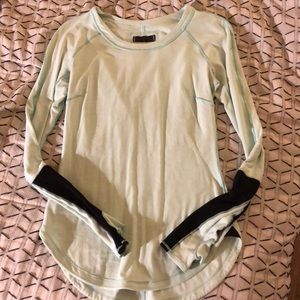 Lululemon mint green long sleeve size 4